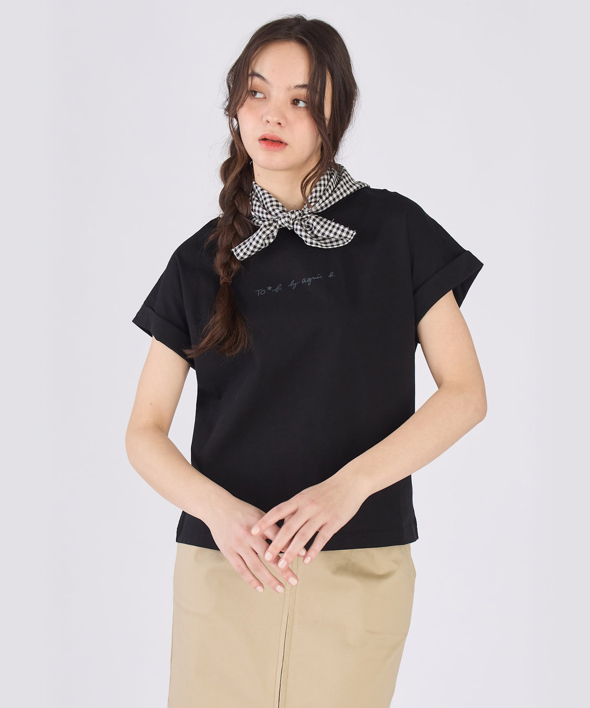 To b. by agnès b. ロゴ プリント コットン マカロン Tシャツ ブラック