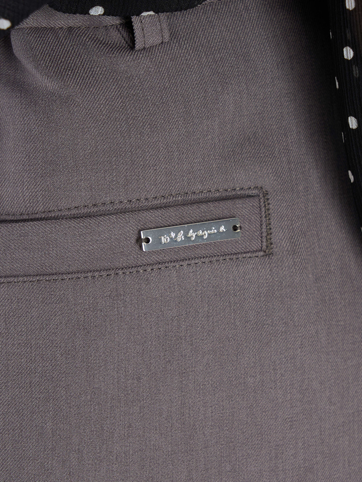To b. by agnès b. ツイル ストレッチ タックパンツ グレー