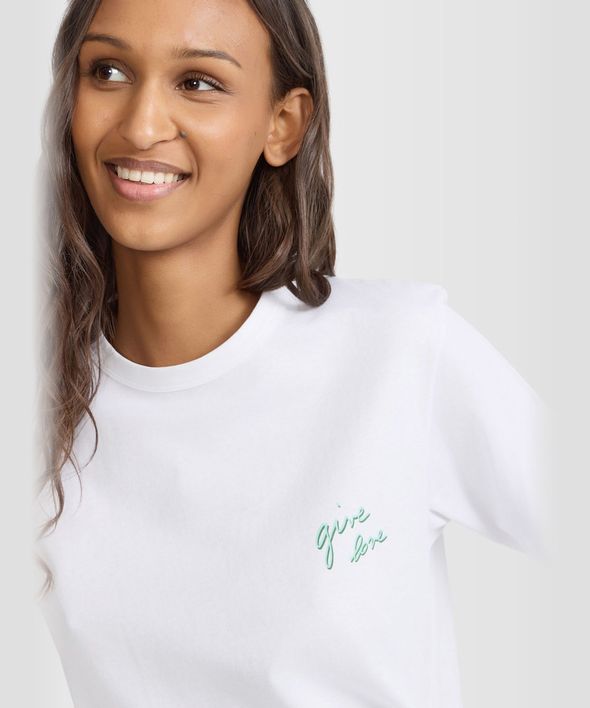 FEMME ウィメンズ メッセージ プリント コットン 半袖 Tシャツ "Give love" ホワイト