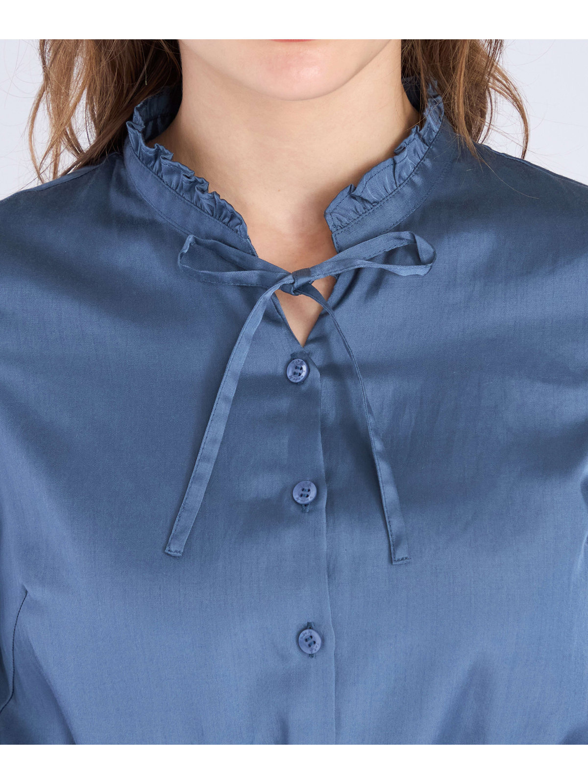 To b. by agnès b. 【Outlet】サテン ロングスリーブ フリル ブラウス ブルー