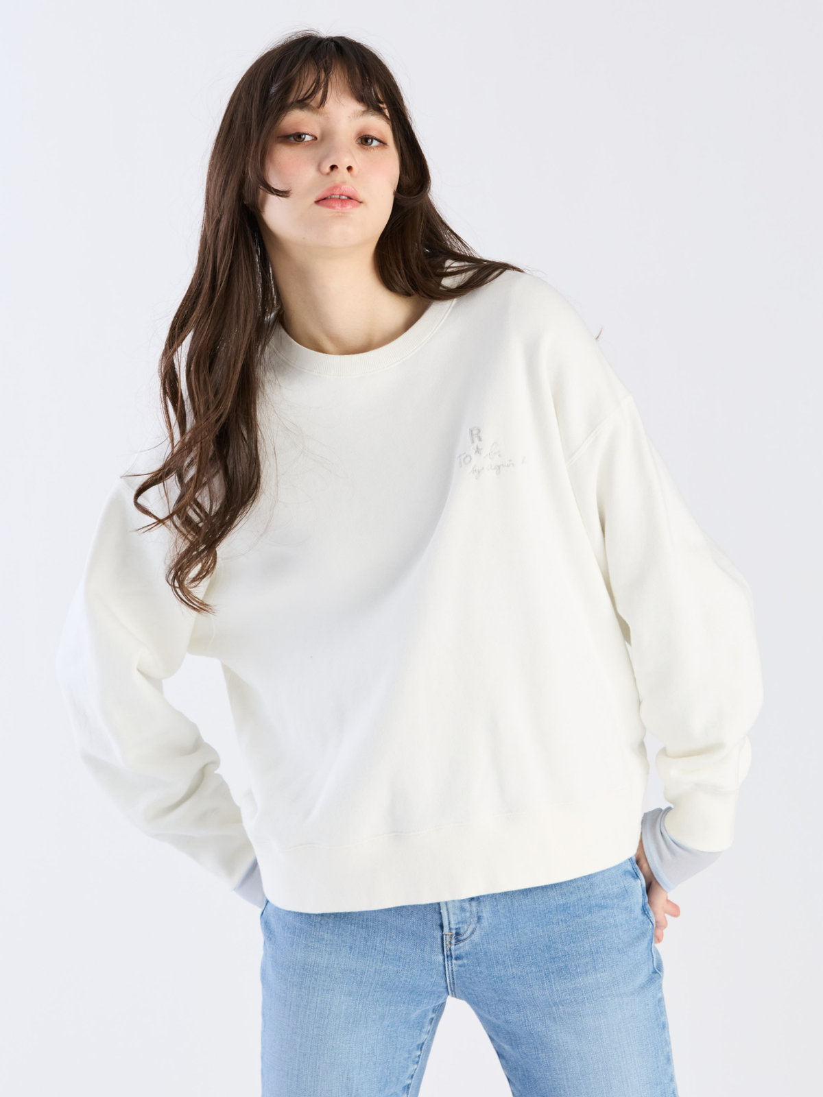 To b. by agnès b. 【Outlet】To b. by agnes b. x RED CARD TOKYO OVERSIZED SWEATSHIRT オーバーサイズスウェットシャツ オフホワイト