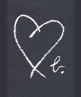 ENFANT ユニセックス キッズ "b."ロゴ ハート プリント コットン 半袖 Tシャツ "Pirate" グレー