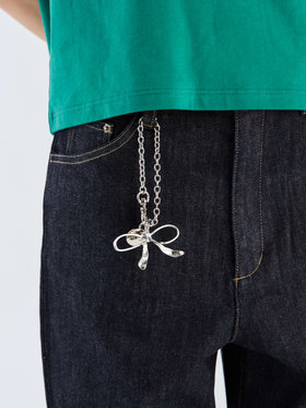 To b. by agnès b. リボン キーホルダー シルバー