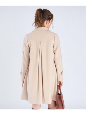 To b. by agnès b. Aラインコート "Pimilico" ホワイト系その他