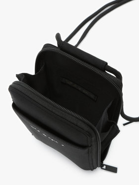 To b. by agnès b. ロゴ マルチポシェット ブラック