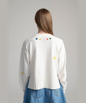 FEMME ウィメンズ SPORT b. プリント コットン 長袖 ニット プルオーバー "Jessica Ng" ホワイト