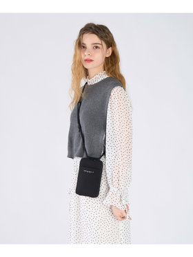 To b. by agnès b. ロゴ マルチポシェット ブラック