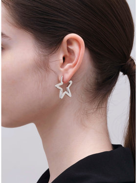 FEMME ウィメンズ スターモチーフ ピアス "Rock Star" シルバー