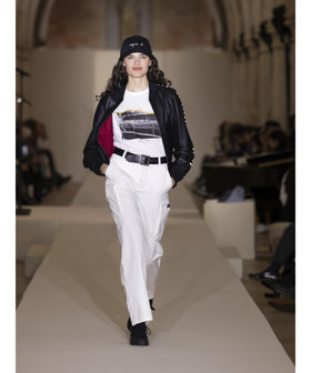FEMME ウィメンズ フォトプリント オーガニックコットン 半袖 Tシャツ "Le Mixte" ホワイト