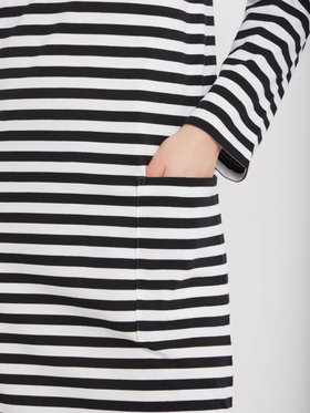 FEMME ウィメンズ 細ボーダー Vネック ワイドスリーブ ワンピース ”Biarritz” ホワイト×ブラック