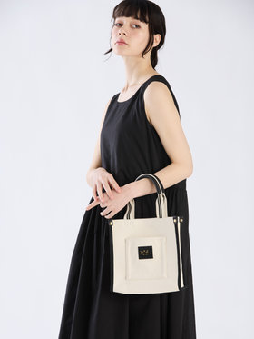 To b. by agnès b. ロゴ レザーネーム ミニ トートバッグ ホワイト