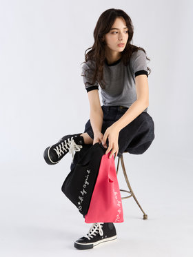 To b. by agnès b. ニット ロゴトートバッグ ピンク