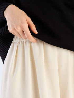 To b. by agnès b. 【Outlet】セミフレアスカート ホワイト