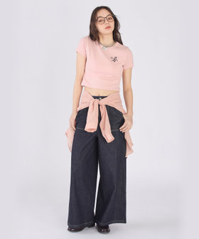 To b. by agnès b. "To b."ロゴ コットン 半袖 クロップド Tシャツ ペールピンク