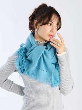 To b. by agnès b. 【Outlet】ロゴ刺繍 ライトウェーブストール ブルー