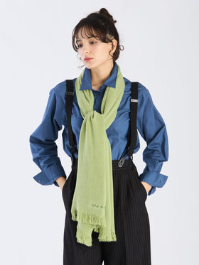 To b. by agnès b. 【Outlet】ロゴ刺繍 ライトウェーブストール グリーン