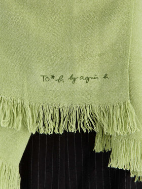 To b. by agnès b. 【Outlet】ロゴ刺繍 ライトウェーブストール グリーン