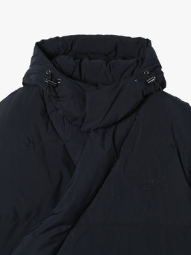FEMME ウィメンズ agnes b. x ABODE OF SNOW “Mila 2.0 Down Jacket“ ブラック