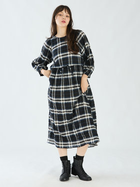 To b. by agnès b. 【Outlet】チェックシャーリングワンピース ホワイト