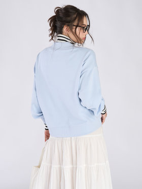 To b. by agnès b. WEB限定 ロゴ コットン ボリュームスリーブ スウェットプルオーバー ライトブルー