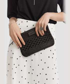 FEMME ウィメンズ ラムレザー 編み込み クラッチバッグ ブラック