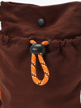 To b. by agnès b. 【Outlet】ナイロン ミニショルダーポシェット ブラウン