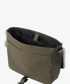 VOYAGE メンズ バッグ＆ウォレット ナイロン ラージ ショルダーバッグ "Trip" ZAH01-09 グリーン