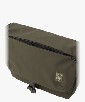 VOYAGE メンズ バッグ＆ウォレット ナイロン ラージ ショルダーバッグ "Trip" ZAH01-09 グリーン