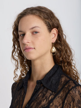 FEMME ウィメンズ ティアドロップ ピアス ”Molly” ゴールド