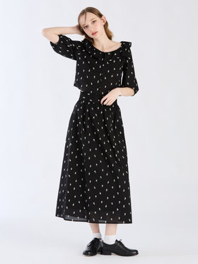 To b. by agnès b. 【Outlet】フラワーエンブロイダリーブラウス ブラック