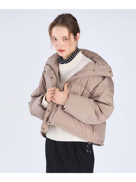 To b. by agnès b. ショート ダウンジャケット ベージュ