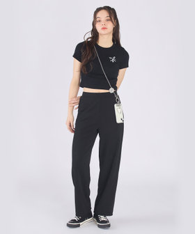 To b. by agnès b. "To b."ロゴ コットン 半袖 クロップド Tシャツ ブラック