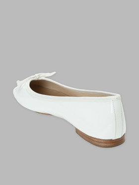 FEMME ウィメンズ バレーシューズ ホワイト