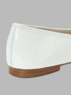 FEMME ウィメンズ バレーシューズ ホワイト