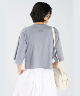 FEMME ウィメンズ プリント オーガニックコットン 5分袖 アーティスト Tシャツ "Mel Bernstine" グレー系その他