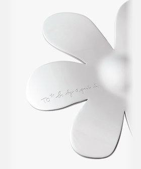 To b. by agnès b. フラワー ブローチ シルバー