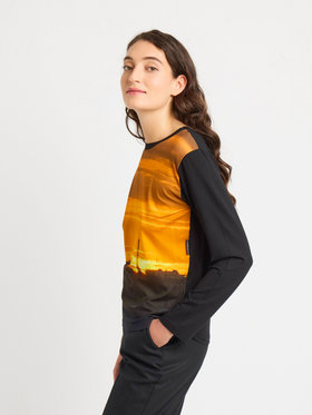 FEMME ウィメンズ フォトプリント 長袖 Tシャツ ”Sunset in Paris” マルチ