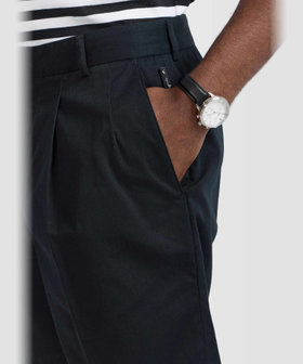 HOMME メンズ メンズ コットンドリル ショートパンツ "Unai" ネイビー