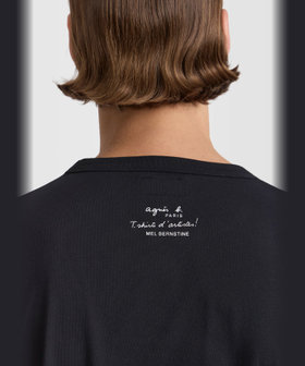 HOMME メンズ メンズ プリント コットン 半袖 アーティスト Tシャツ "Mel Bernstine" ブラック