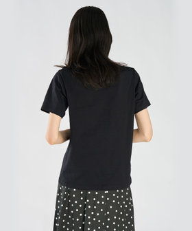 FEMME ウィメンズ 【by R 限定品】agnes b. プリント コットン 半袖 Tシャツ "un coeur d'or !!" ブラック