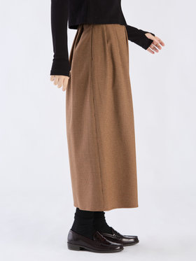 To b. by agnès b. 【Outlet】WW57 JUPE チェックタックロングスカート ブラウン