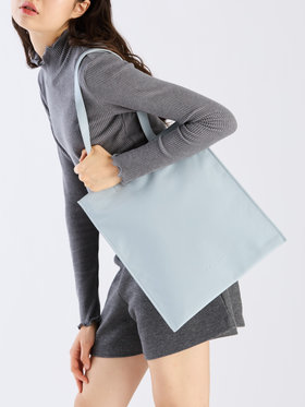 To b. by agnès b. 【Outlet】レザートート ブルー