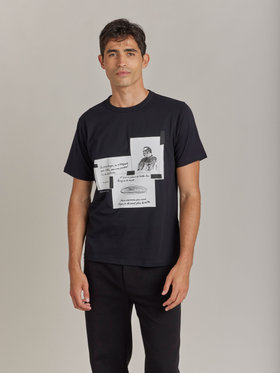 FEMME ウィメンズ SES8 TS アーティストTシャツ Edouard Glissant ブラック
