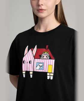 FEMME ウィメンズ SPORT b. プリント コットン 半袖 Tシャツ "Jessica Ng" ブラック