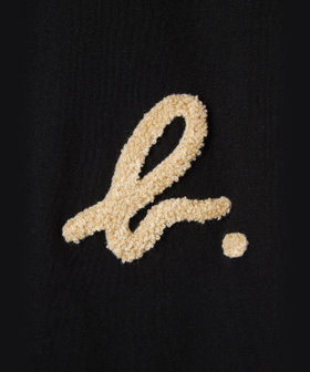 FEMME ウィメンズ "b."ロゴ オーガニックコットン 半袖 Tシャツ "Pulp" ブラック
