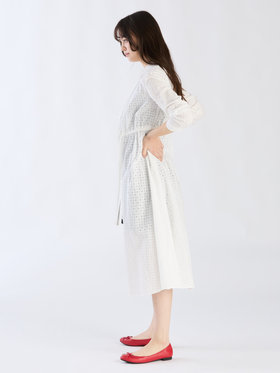 To b. by agnès b. 【Outlet】コットンフラワーレースワンピース ホワイト