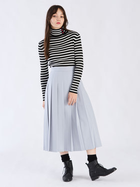 To b. by agnès b. 【Outlet】WQ06 JUPE サージプリーツスカート ライトブルー