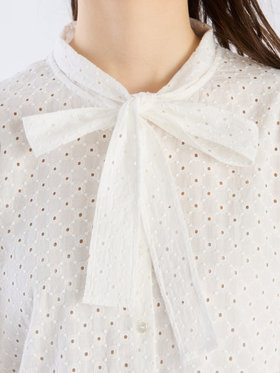 To b. by agnès b. 【Outlet】コットンフラワーレースブラウス ホワイト