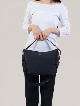 VOYAGE ウィメンズ バッグ＆ウォレット ショルダーバッグ IS11LZ-05 ネイビー