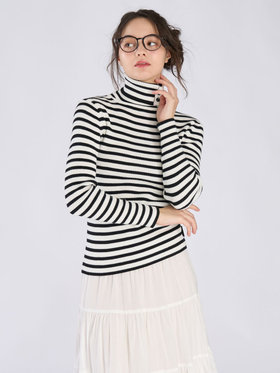 To b. by agnès b. タートルネック ニット プルオーバー ホワイト